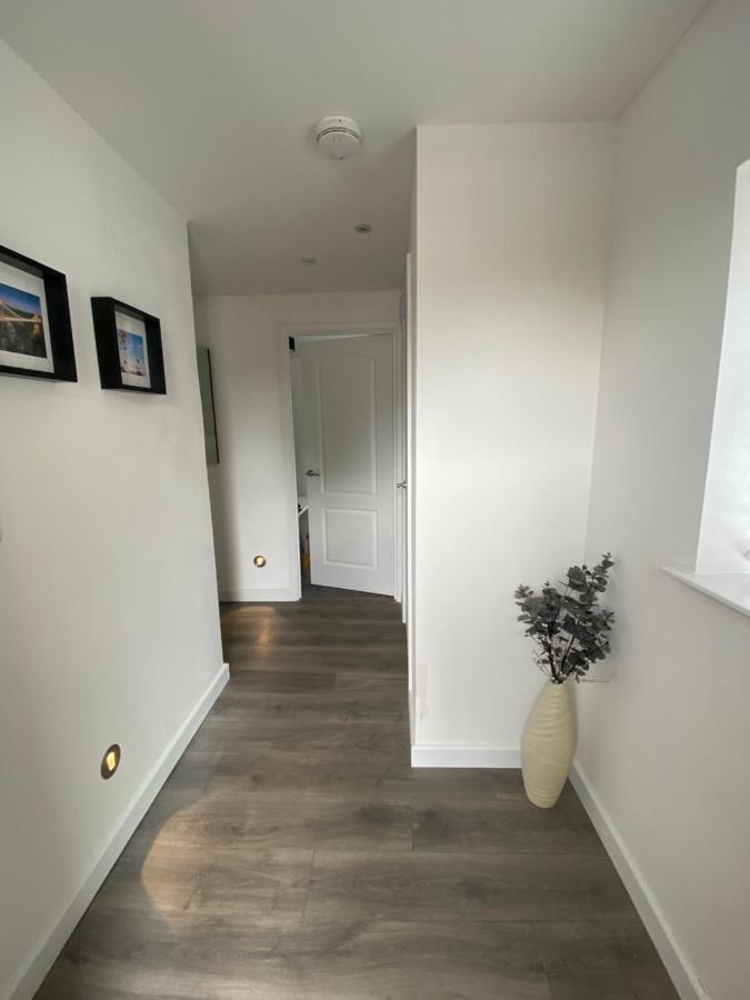 Modern 2 Bedroom Apartment, With Car Parking. Bitton Екстер'єр фото
